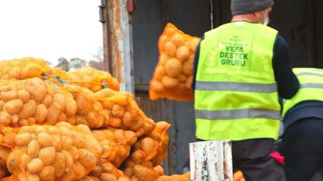 Cumhurbaşkanı Erdoğan’ın talimatıyla alınan patates ve soğanlar İstanbul’a ulaştı: 164 bin aileye dağıtılacak