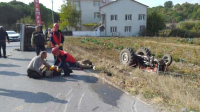 Balıkesir’de traktör devrildi: Sürücü hayatını kaybetti, eşi ağır yaralandı